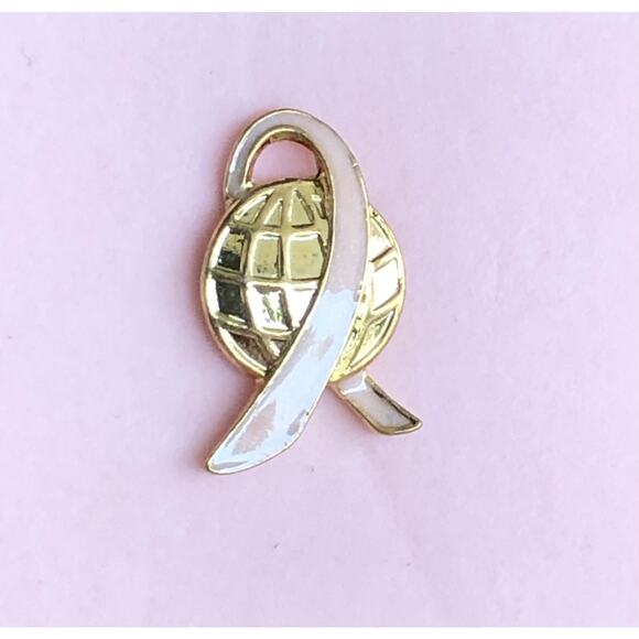 Vintage Avon Walk Around the Work for Breast Cancer Pin - Picture 1 of 16